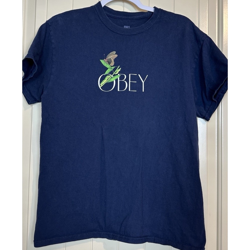 Obey T-Shirt M Blue Butterfly Graphic Streetwear Short Sleeve‎ Crewneck